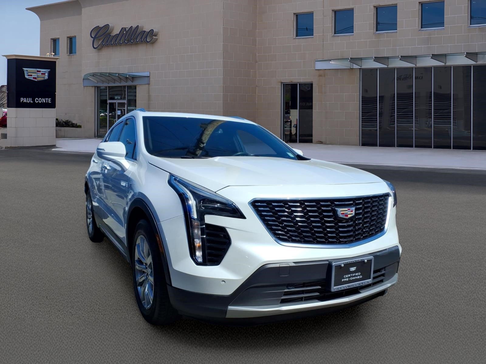 Certified 2023 Cadillac XT4 Premium Luxury w/ Cold Weather Package image 3