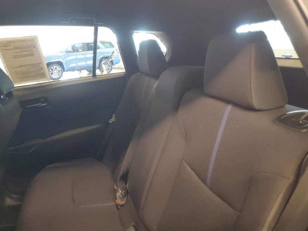 Used 2024 Toyota Corolla Cross SE image 12