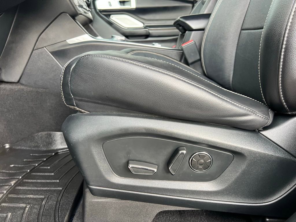 Used 2020 Ford Explorer ST w/ ST Street Pack image 39