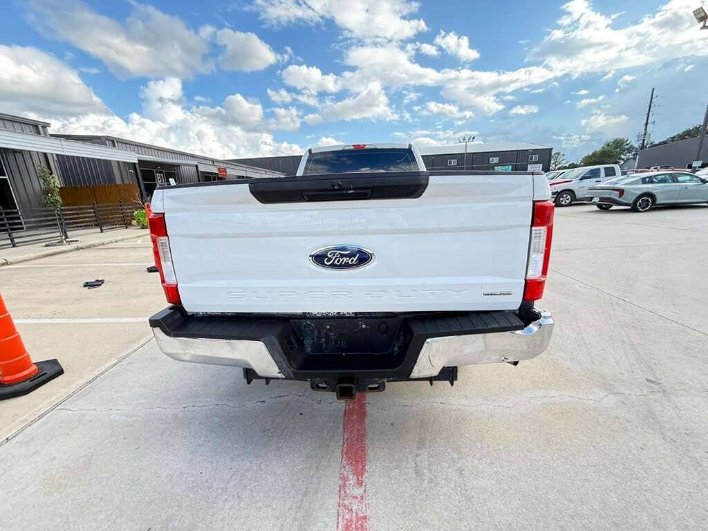Used 2019 Ford F250 XL w/ Power Equipment Group image 4