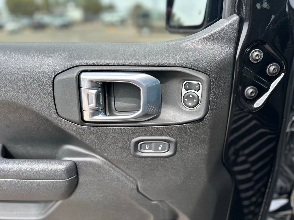 New 2025 Jeep Gladiator Sport image 28