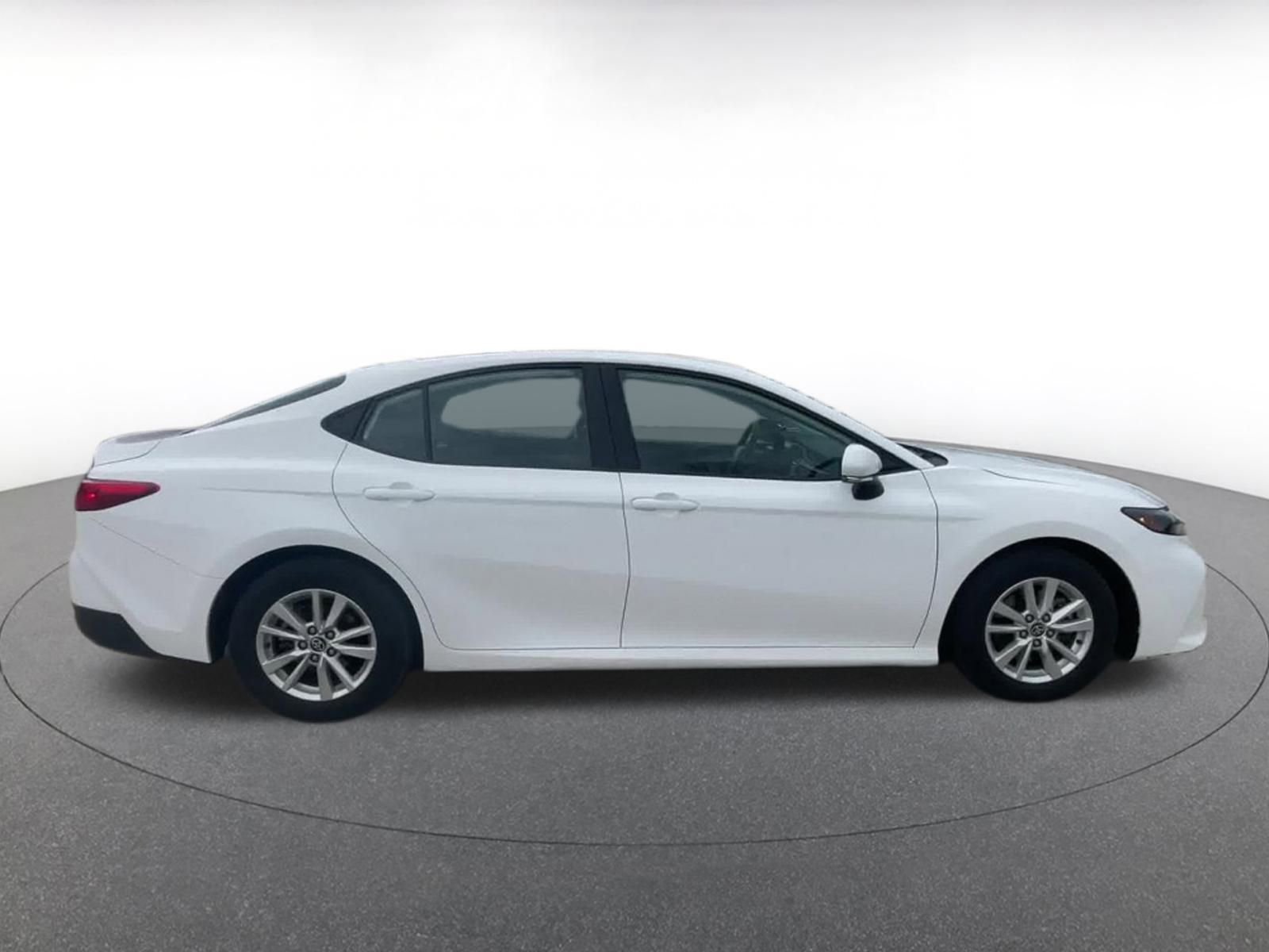 Used 2025 Toyota Camry LE image 16