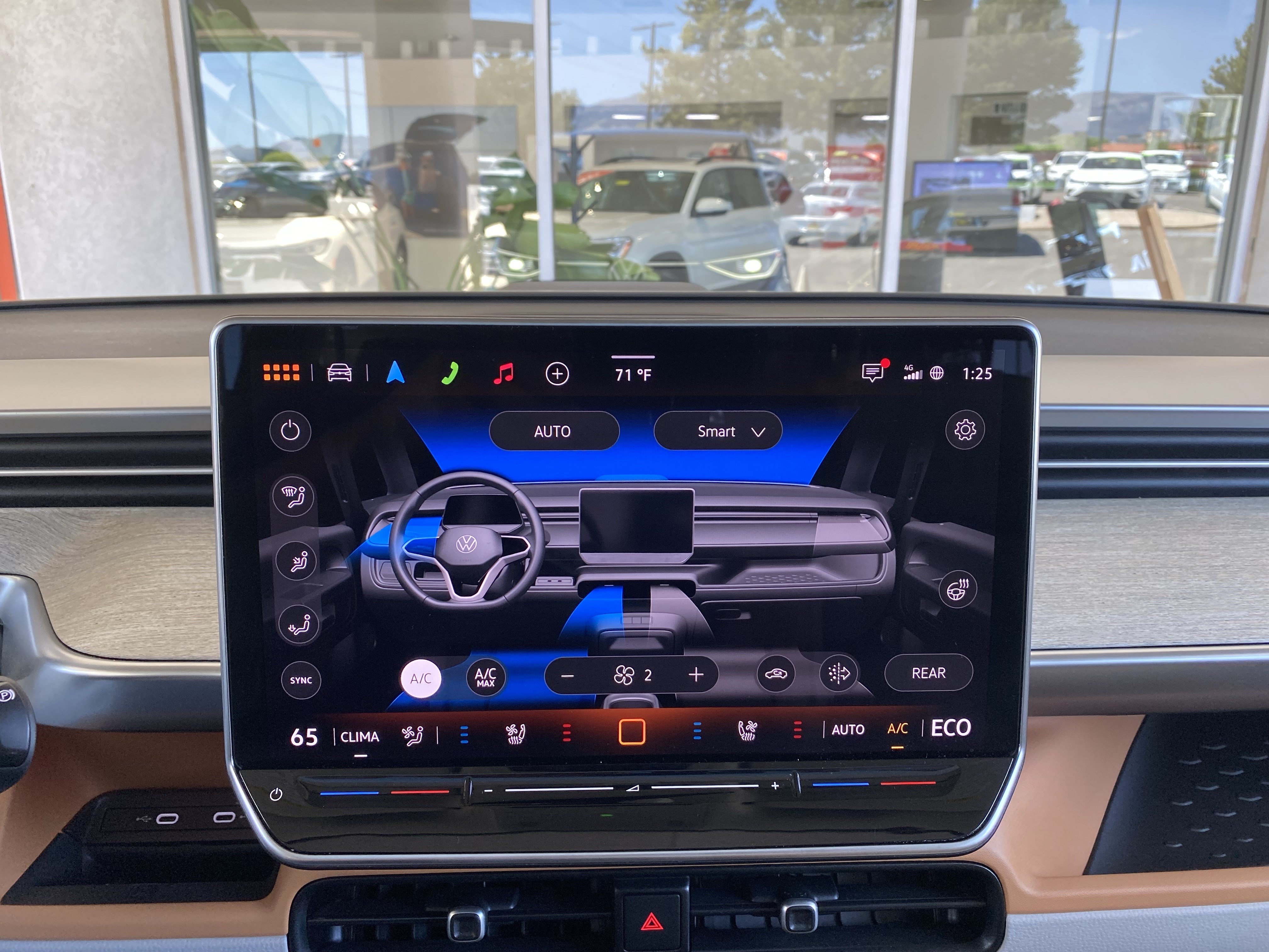 Used 2025 Volkswagen ID. Buzz 1st Edition image 27