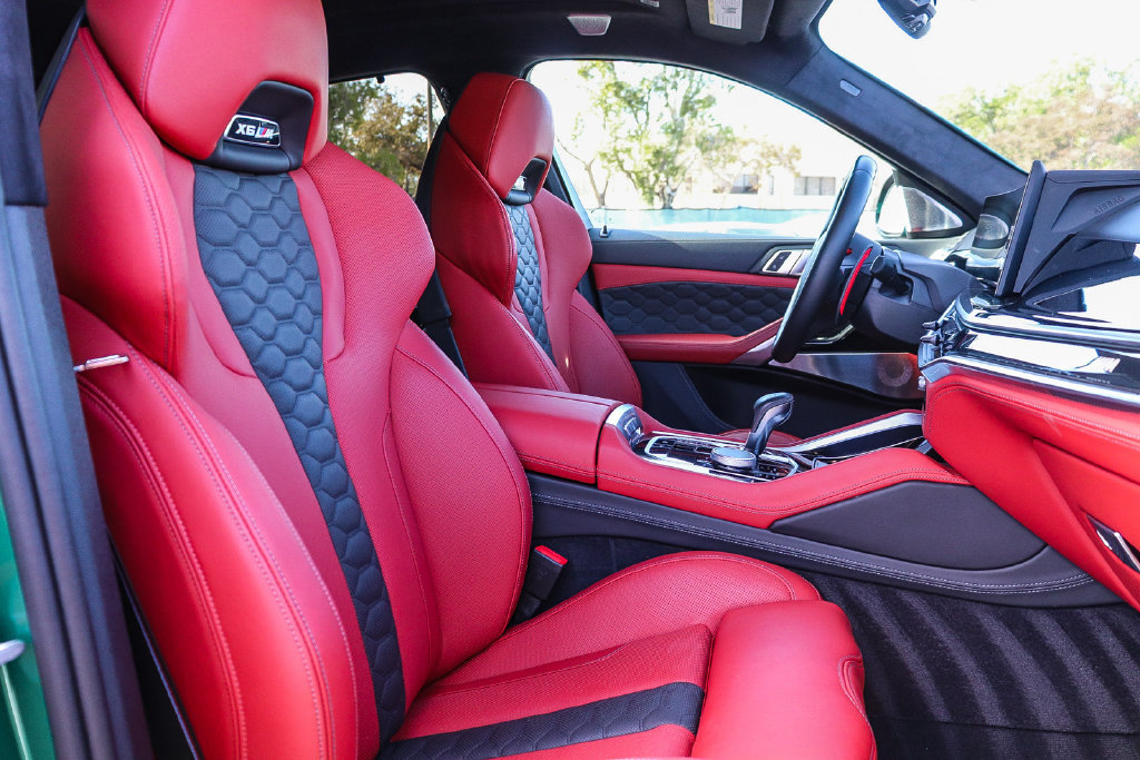Used 2025 BMW X6 M Competition w/ Executive Package AWD/4WD image 16