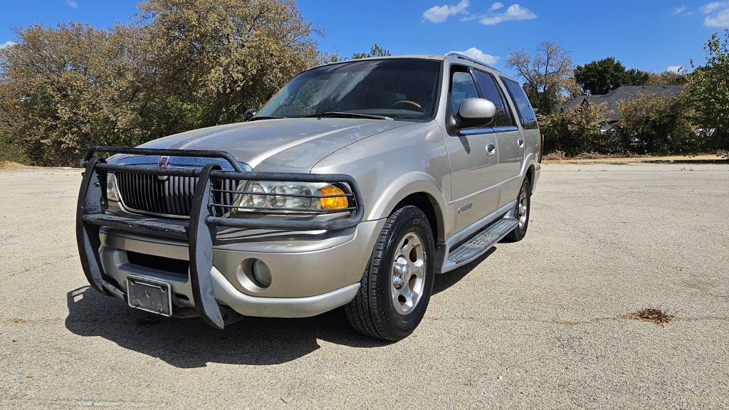 Used 2000 Lincoln Navigator 2WD