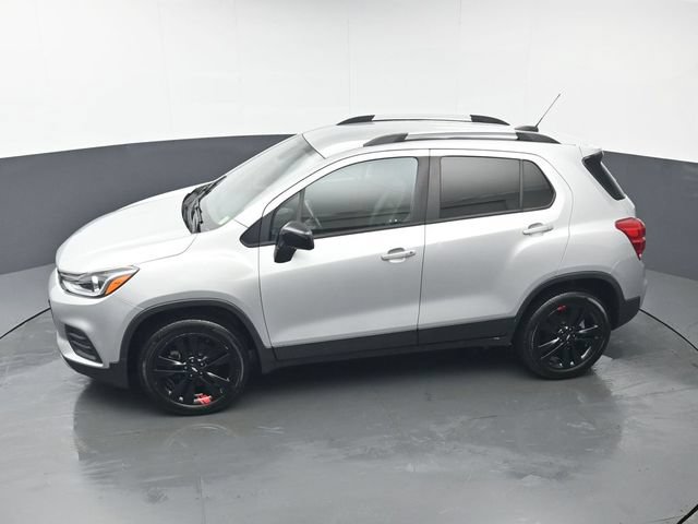 Used 2021 Chevrolet Trax LT w/ Redline Edition AWD/4WD image 31