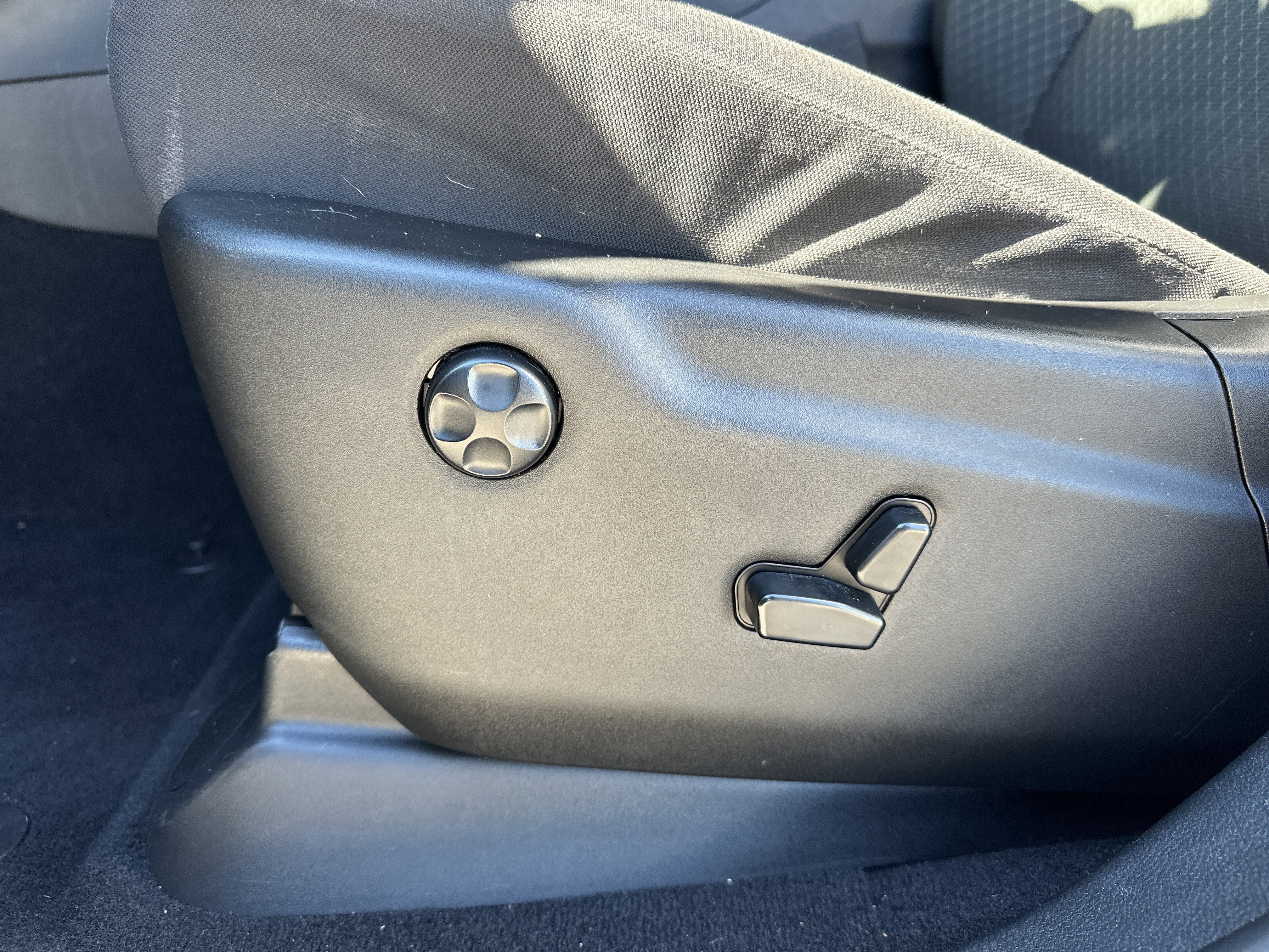 Used 2019 Jeep Grand Cherokee Laredo image 10