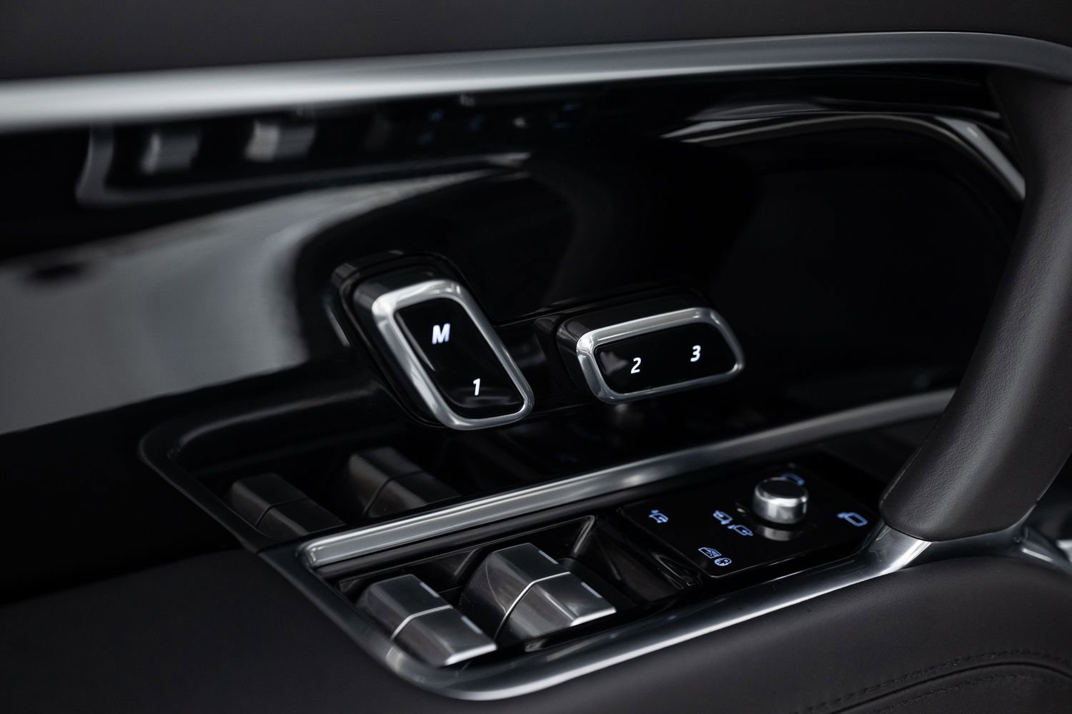 Used 2022 Land Rover Range Rover SE image 16