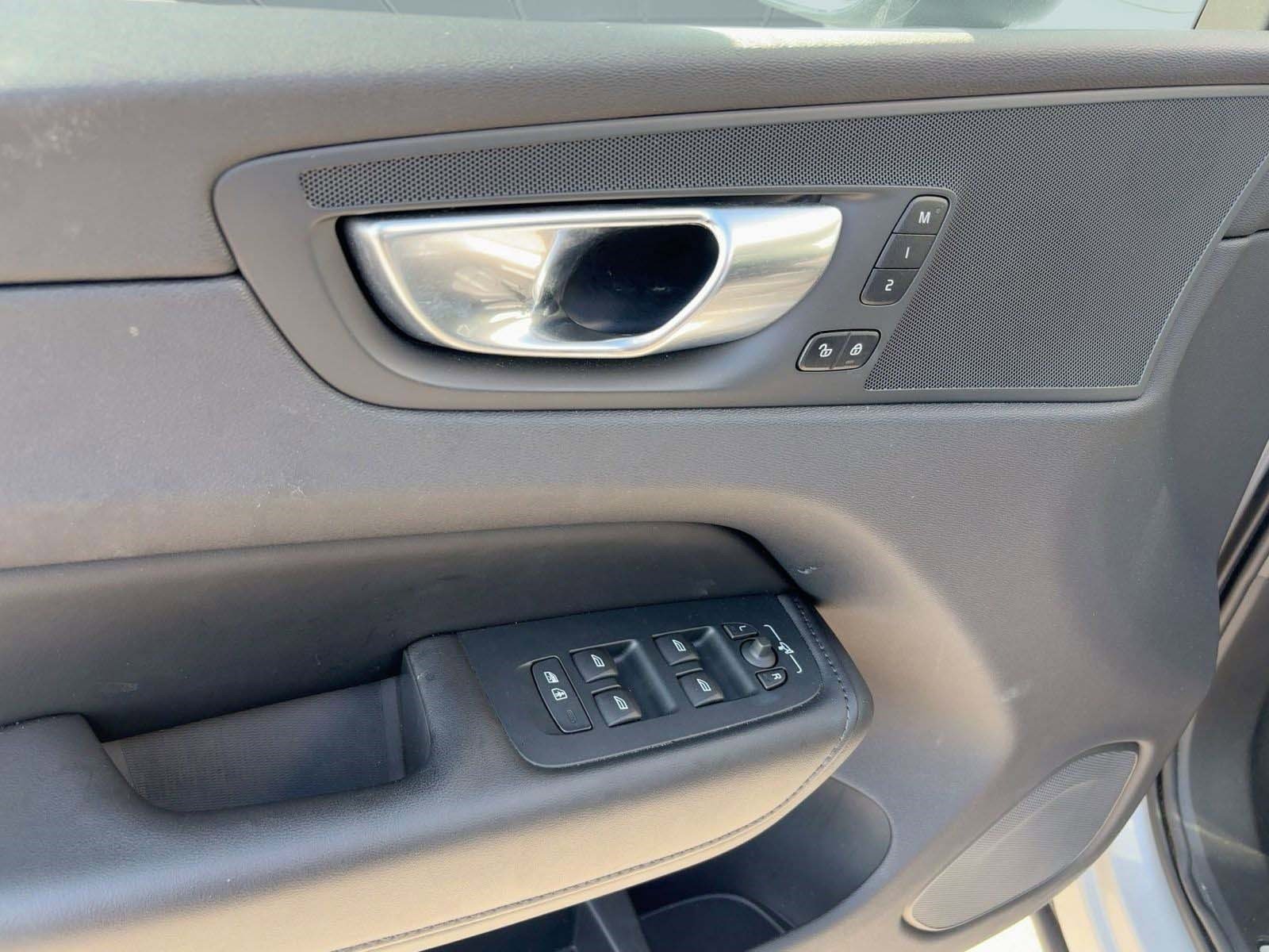 Certified 2025 Volvo XC60 B5 Plus image 13