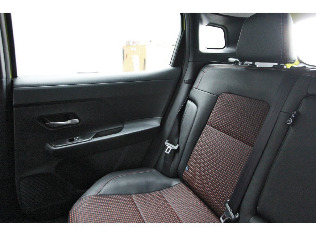 New 2026 Nissan Kicks SR w/ Cold Weather Package FWD image 9