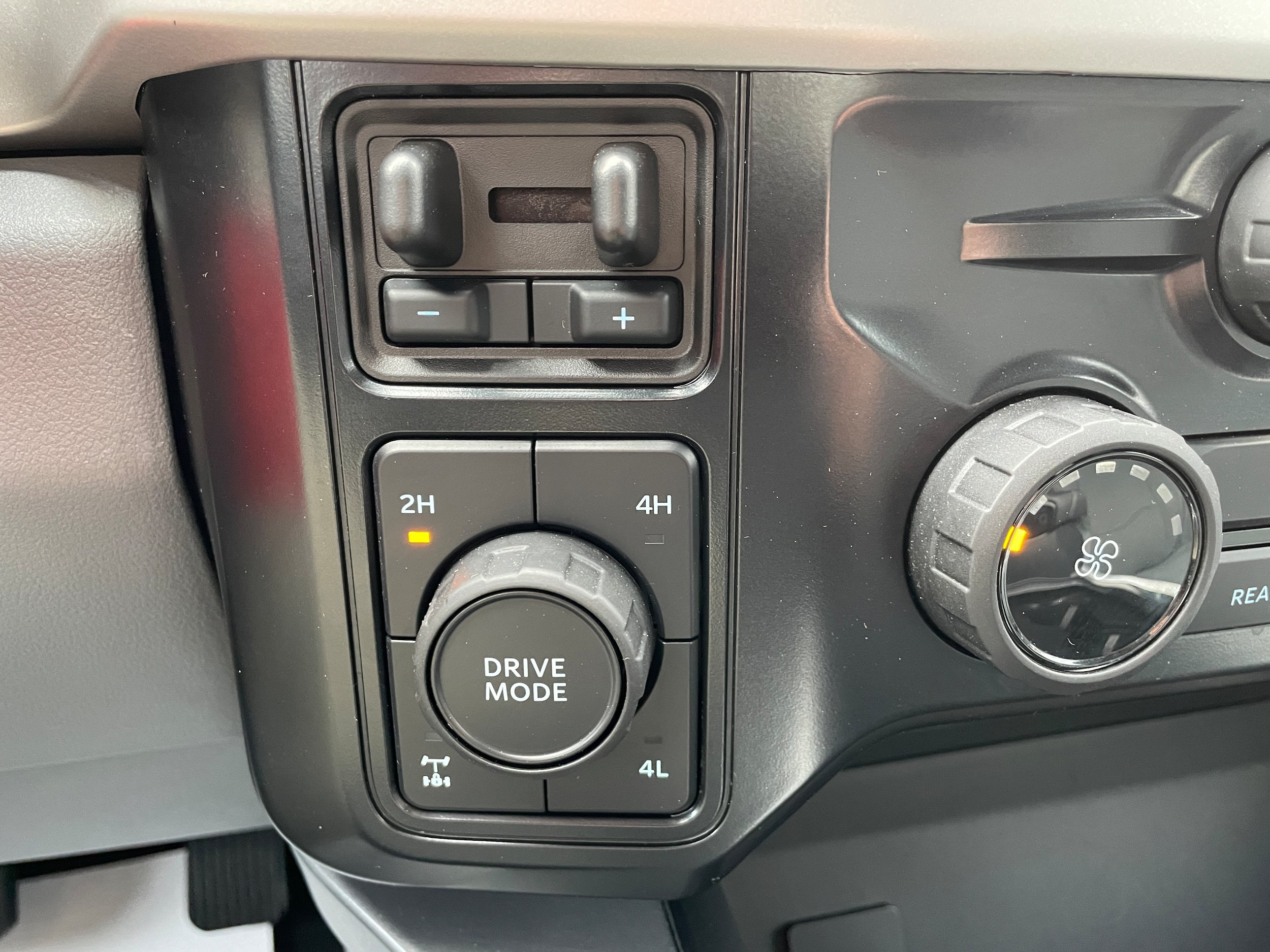 Used 2025 Ford F250 XLT w/ Camper Package AWD/4WD image 20