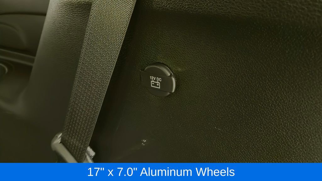 Used 2025 Chrysler Pacifica Select image 13