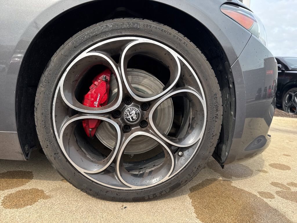 Used 2022 Alfa Romeo Giulia Veloce image 12