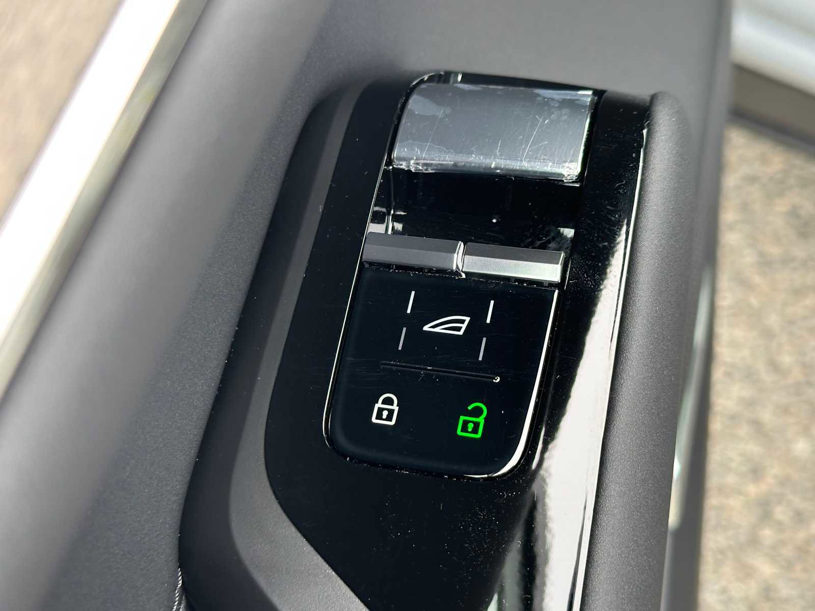 New 2025 Volvo EX90 Ultra w/ Protection Package Premier image 22