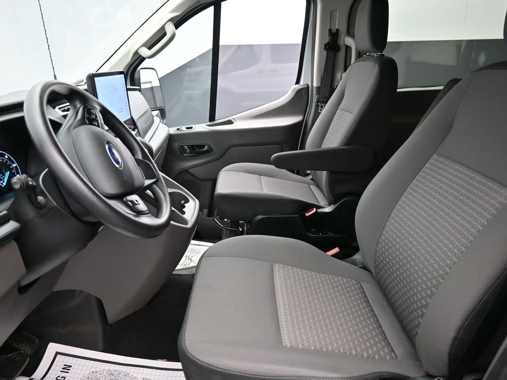 Used 2023 Ford Transit 350 XLT image 10