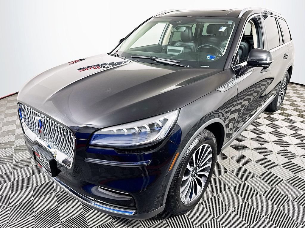 Used 2022 Lincoln Aviator Reserve AWD/4WD image 3
