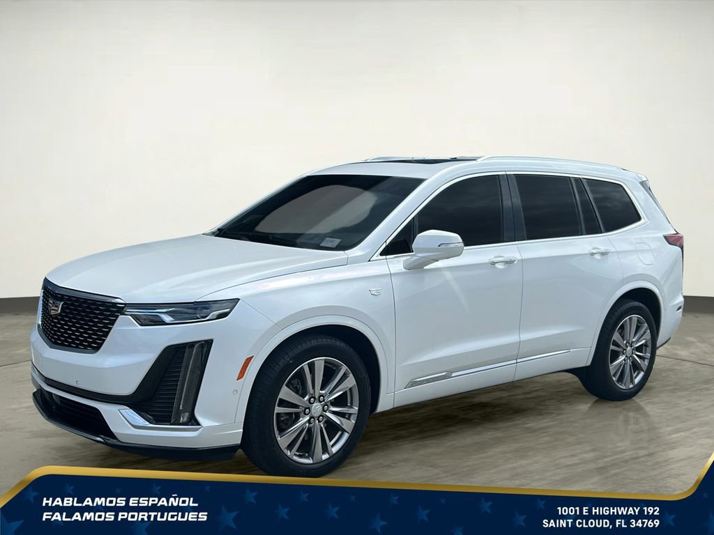 Used 2023 Cadillac XT6 Premium Luxury w/ Technology Package FWD image 2