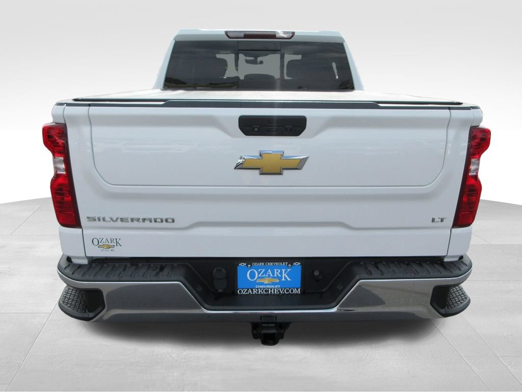 Certified 2021 Chevrolet Silverado 1500 LT w/ Convenience Package II AWD/4WD image 4