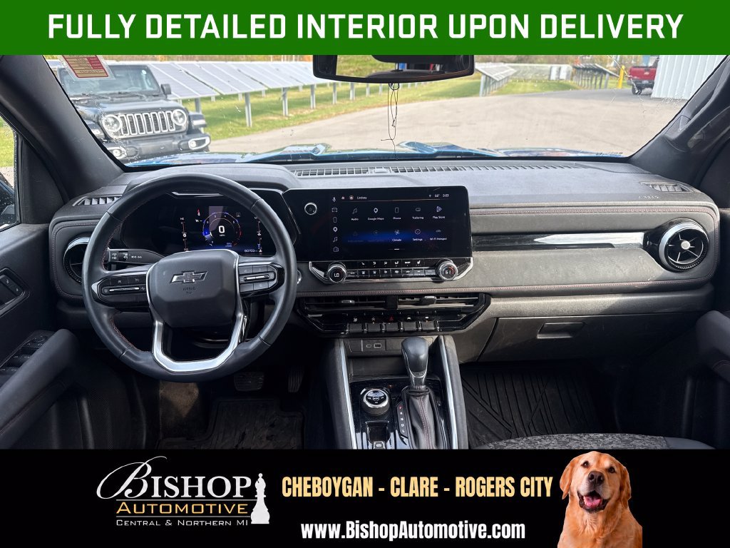 Used 2023 Chevrolet Colorado Z71 w/ Z71 Convenience Package 2 AWD/4WD image 3