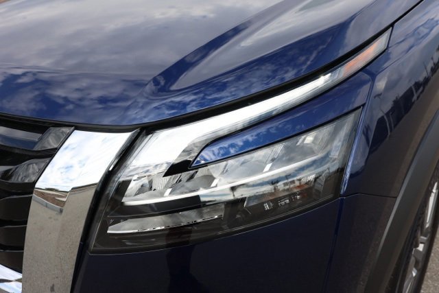 New 2025 Nissan Pathfinder SV image 10