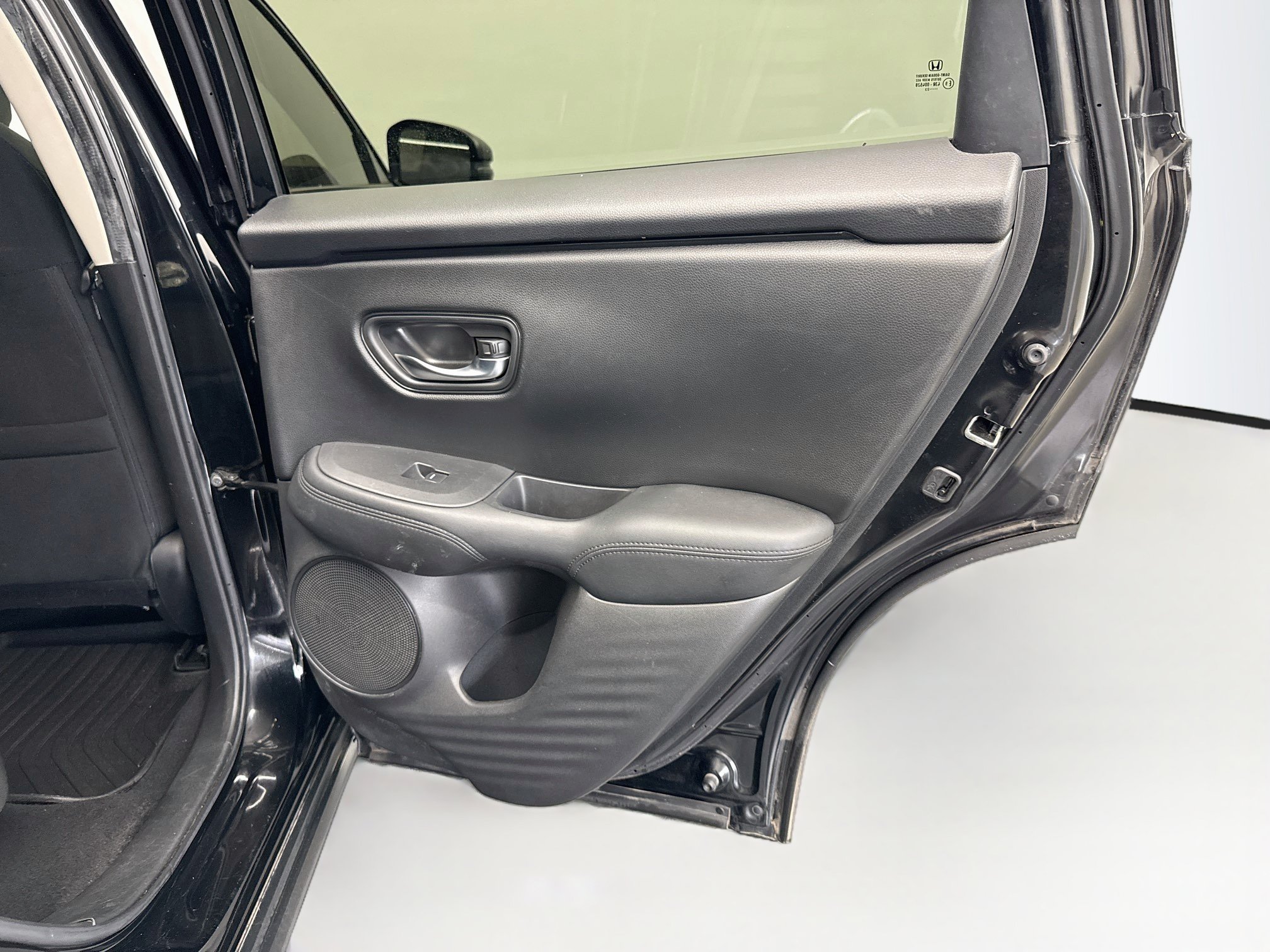 Used 2023 Honda HR-V LX image 28