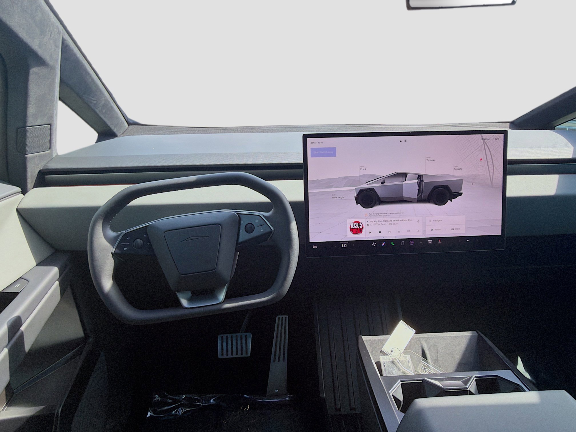 Used 2025 Tesla Cybertruck AWD Crew Cab image 18