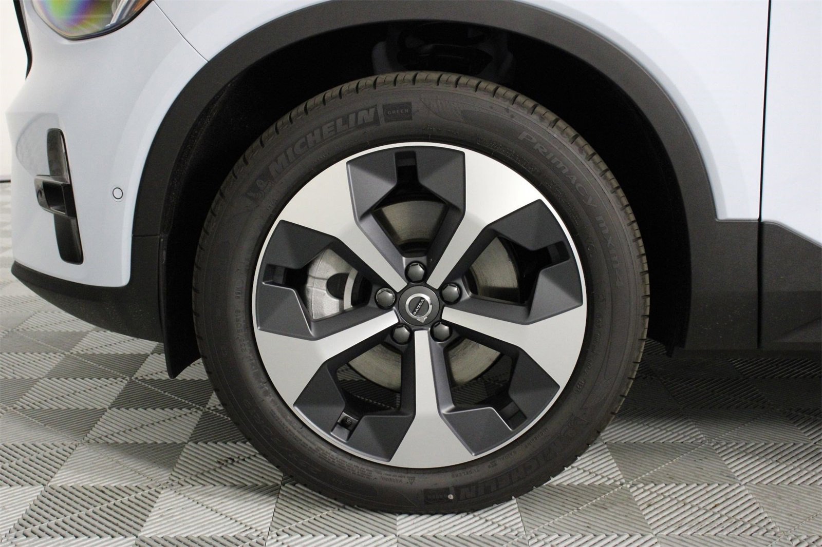 New 2026 Volvo XC40 B5 Plus w/ Protection Package Premier image 13