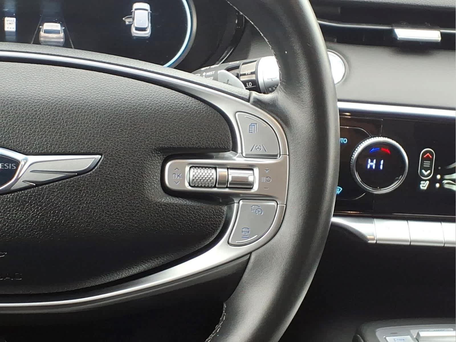 Used 2025 Genesis GV70 2.5T AWD/4WD image 23