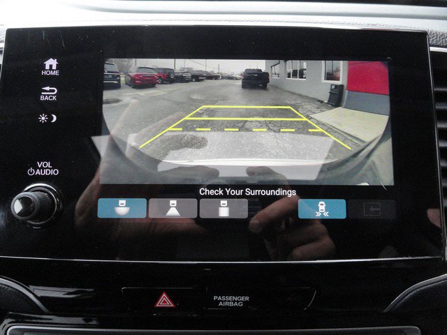 Used 2020 Honda Pilot Touring image 16