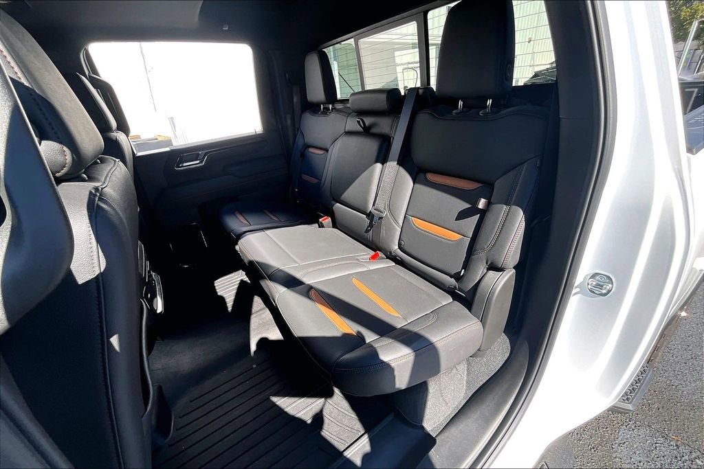 Used 2025 GMC Sierra 2500 AT4 w/ AT4 Premium Plus Package image 21