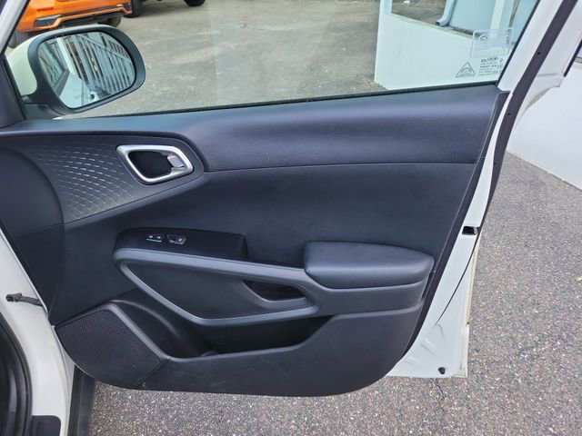 Used 2020 Kia Soul S image 35