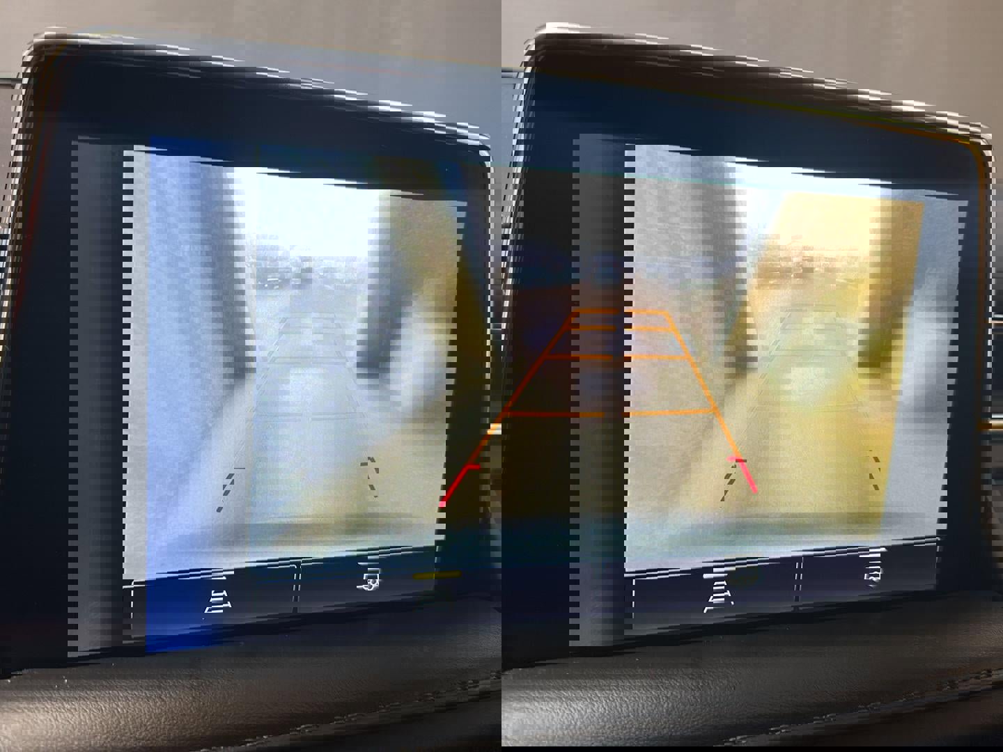 Used 2023 Chevrolet Suburban LT image 23