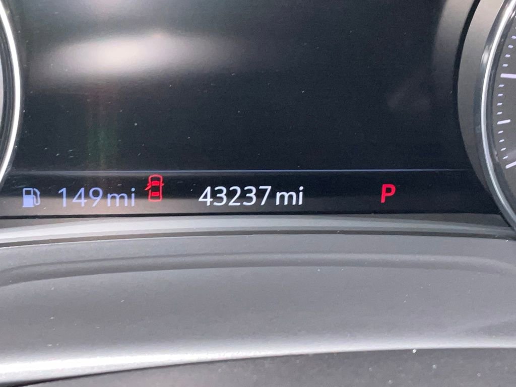 Certified 2023 Buick Envision Essence w/ Sport Touring Package image 17