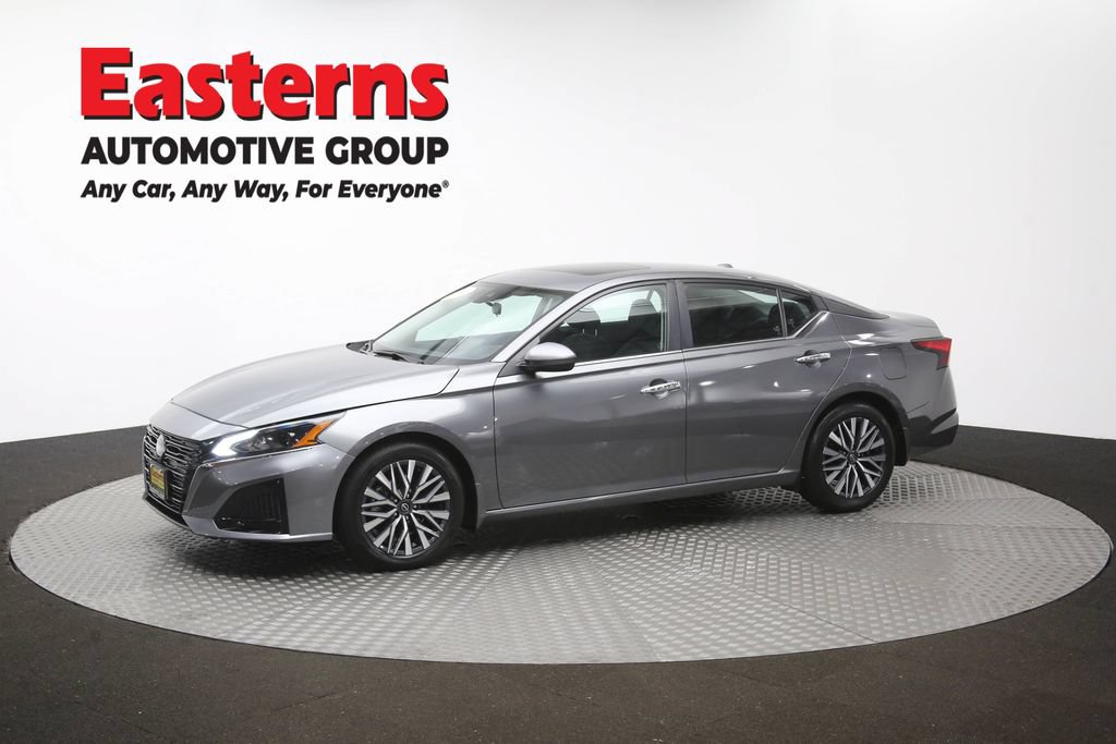Used 2023 Nissan Altima 2.5 SV w/ SV Premium Package FWD image 57