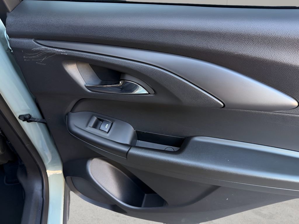 Used 2025 Chevrolet TrailBlazer LT image 30