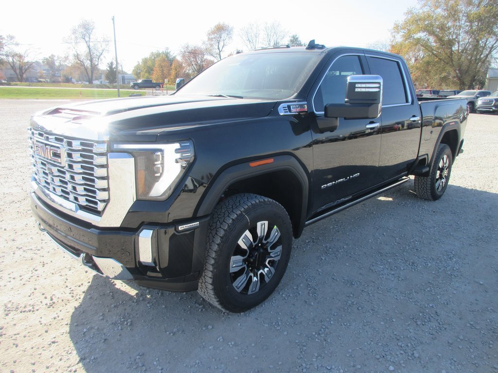 New 2026 GMC Sierra 2500 Denali w/ Denali Reserve Package image 11