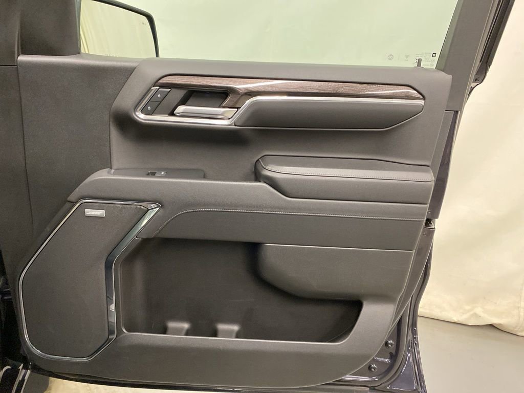 Used 2023 Chevrolet Silverado 1500 LTZ AWD/4WD image 11