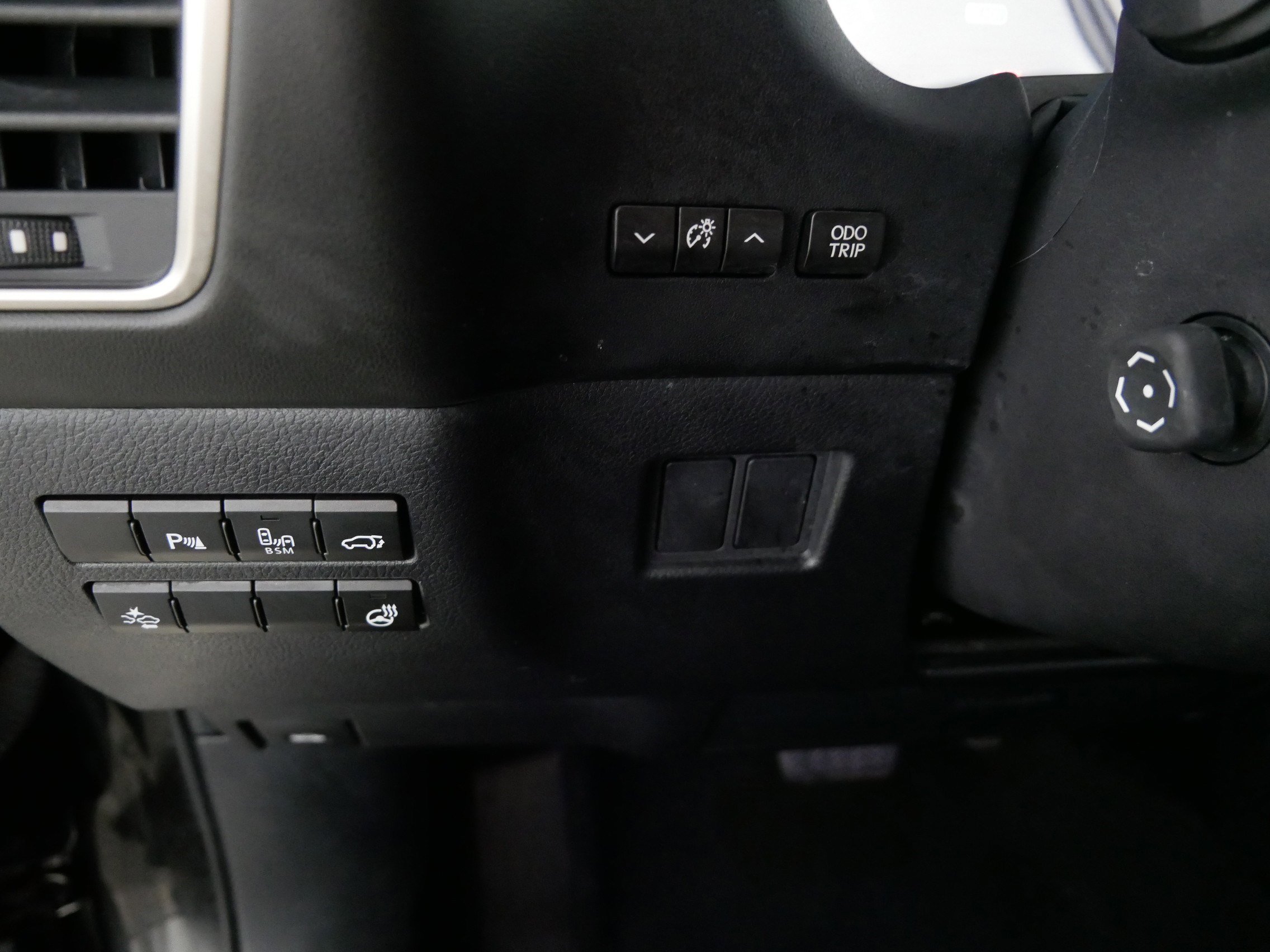 Used 2016 Lexus NX 300h AWD image 26