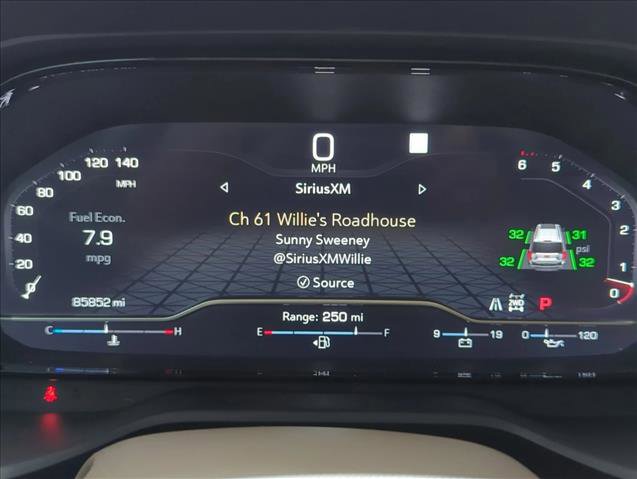 Used 2022 GMC Yukon XL Denali image 12