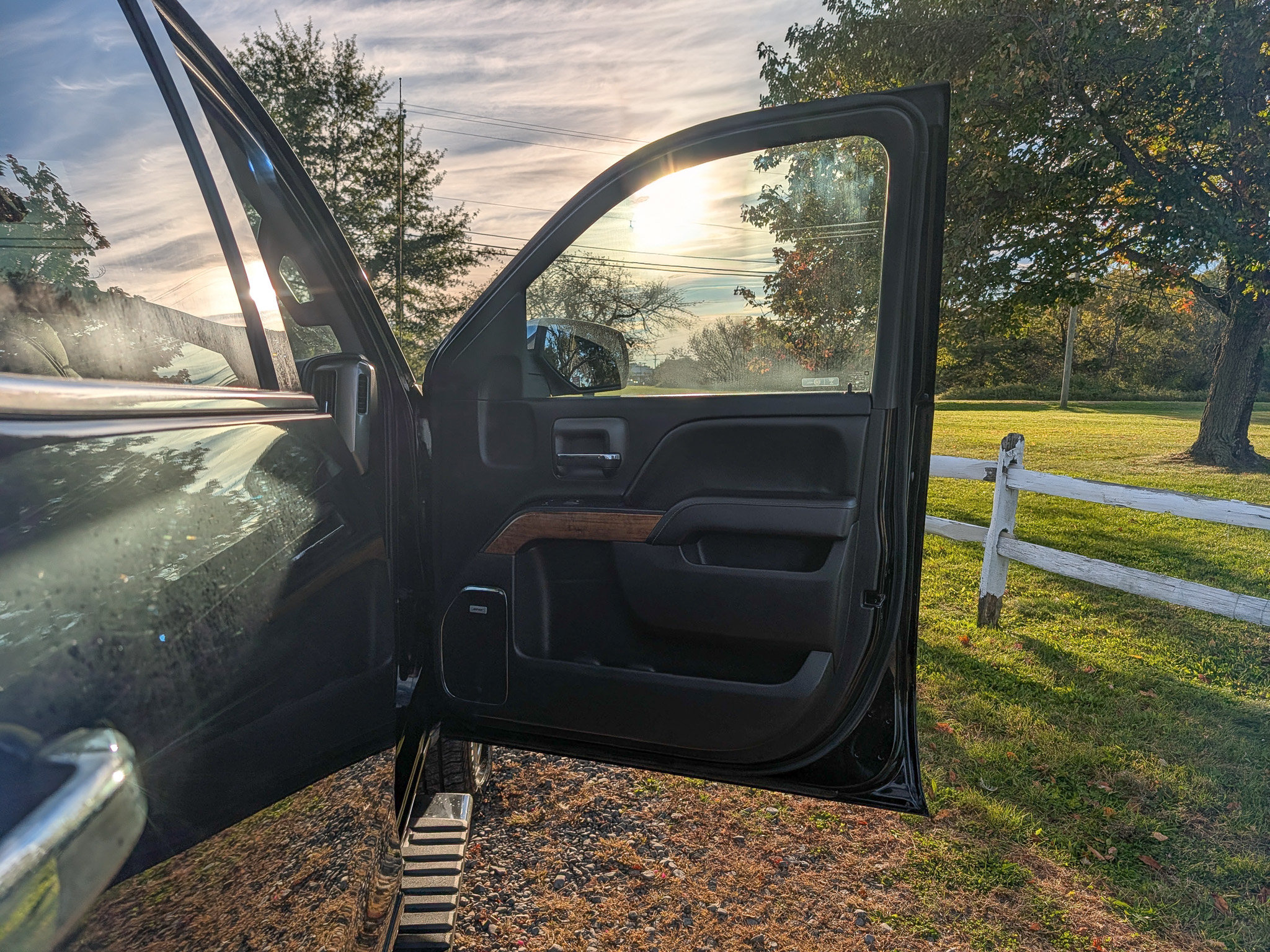 Used 2017 Chevrolet Silverado 1500 High Country AWD/4WD image 13