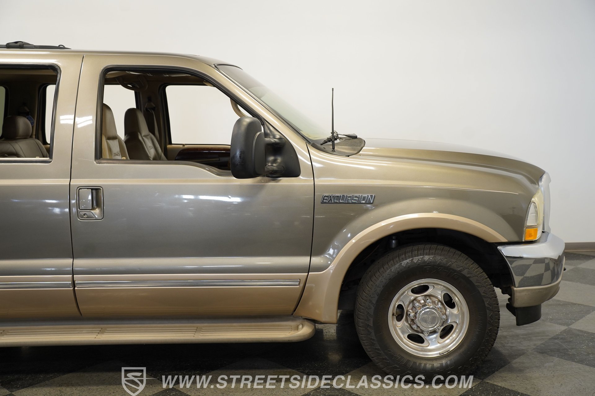 Used 2002 Ford Excursion Limited RWD image 36