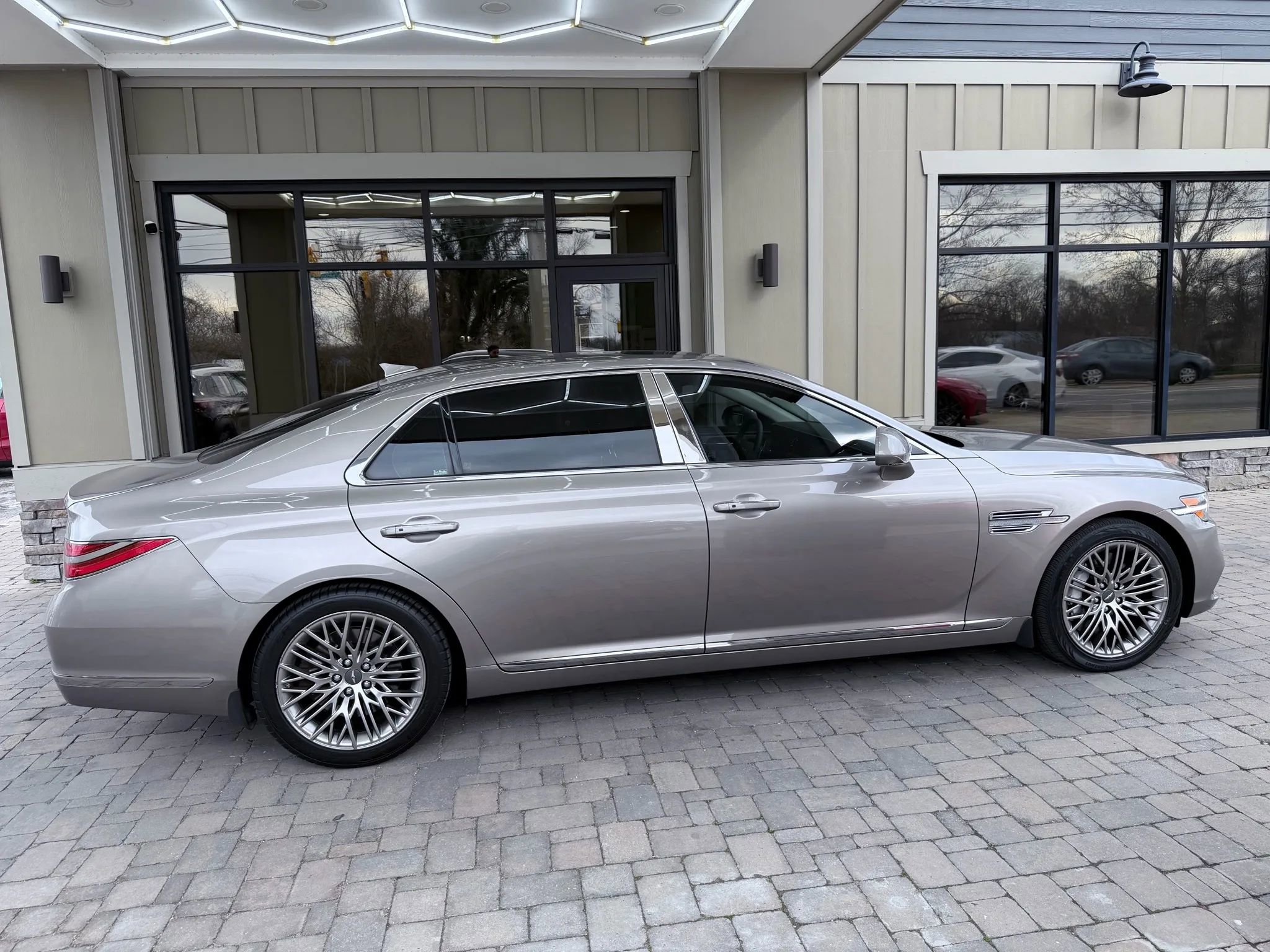 Used 2021 Genesis G90 5.0 Ultimate image 57