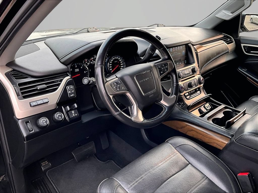 Used 2020 GMC Yukon XL Denali w/ Denali Ultimate Package AWD/4WD image 15