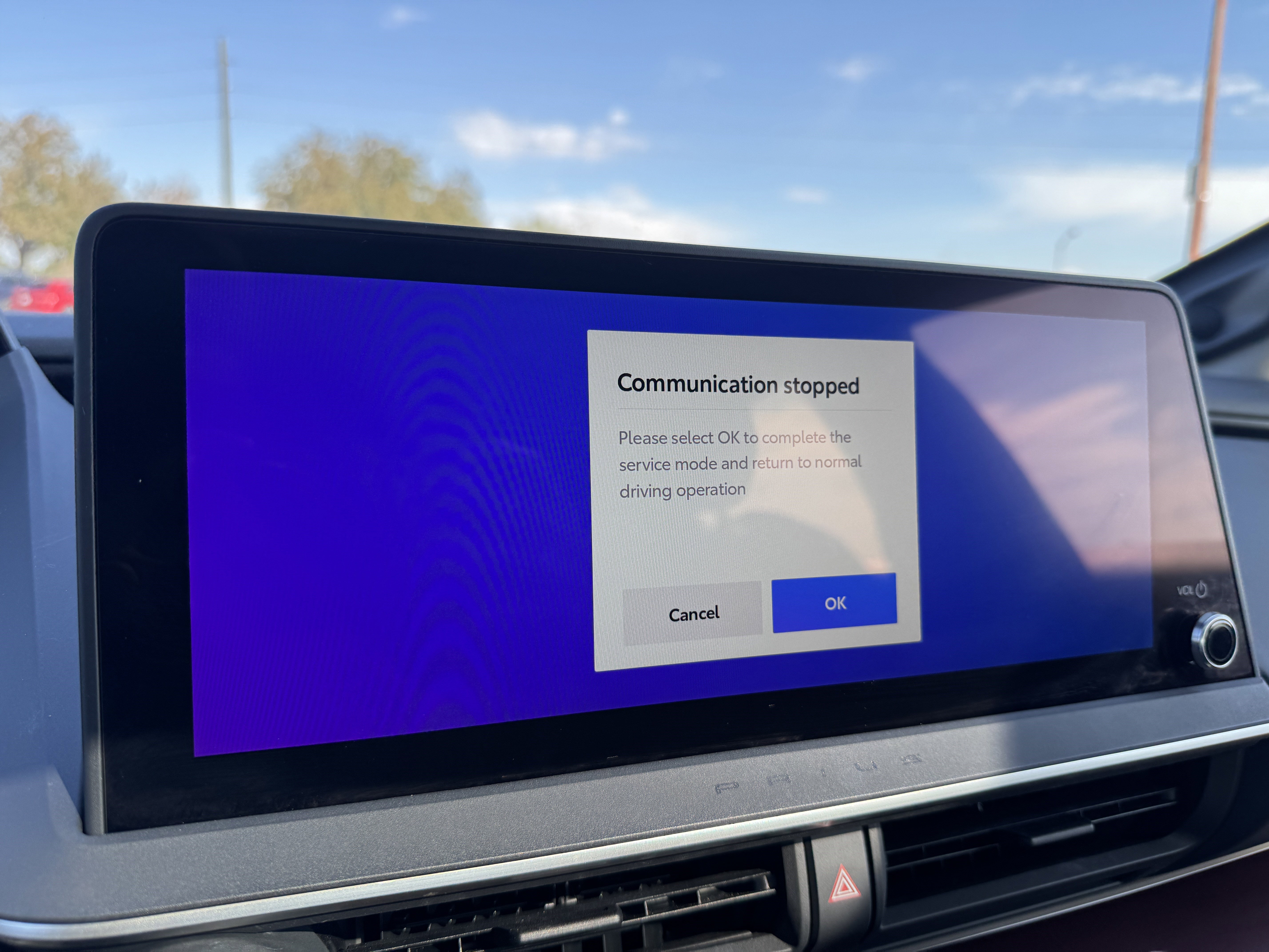 Used 2023 Toyota Prius Prime Premium FWD image 25