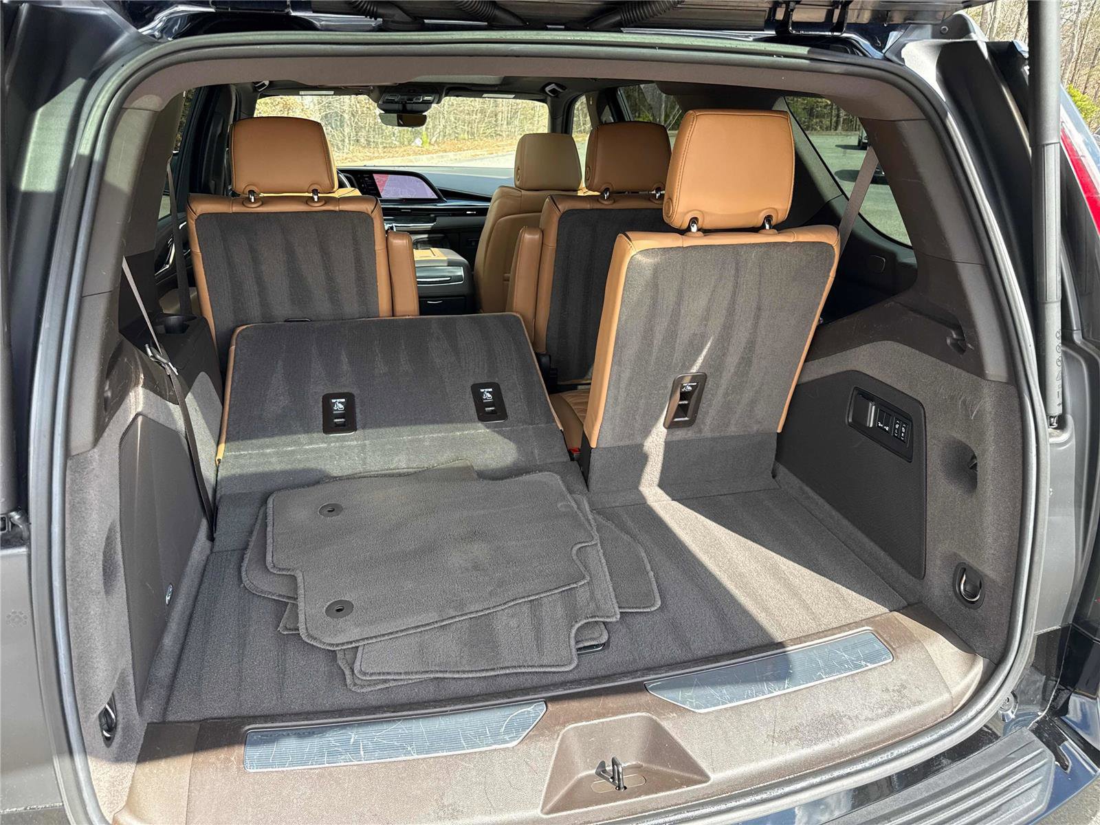 Used 2021 Cadillac Escalade Sport w/ Driver Assist Tech Package image 32