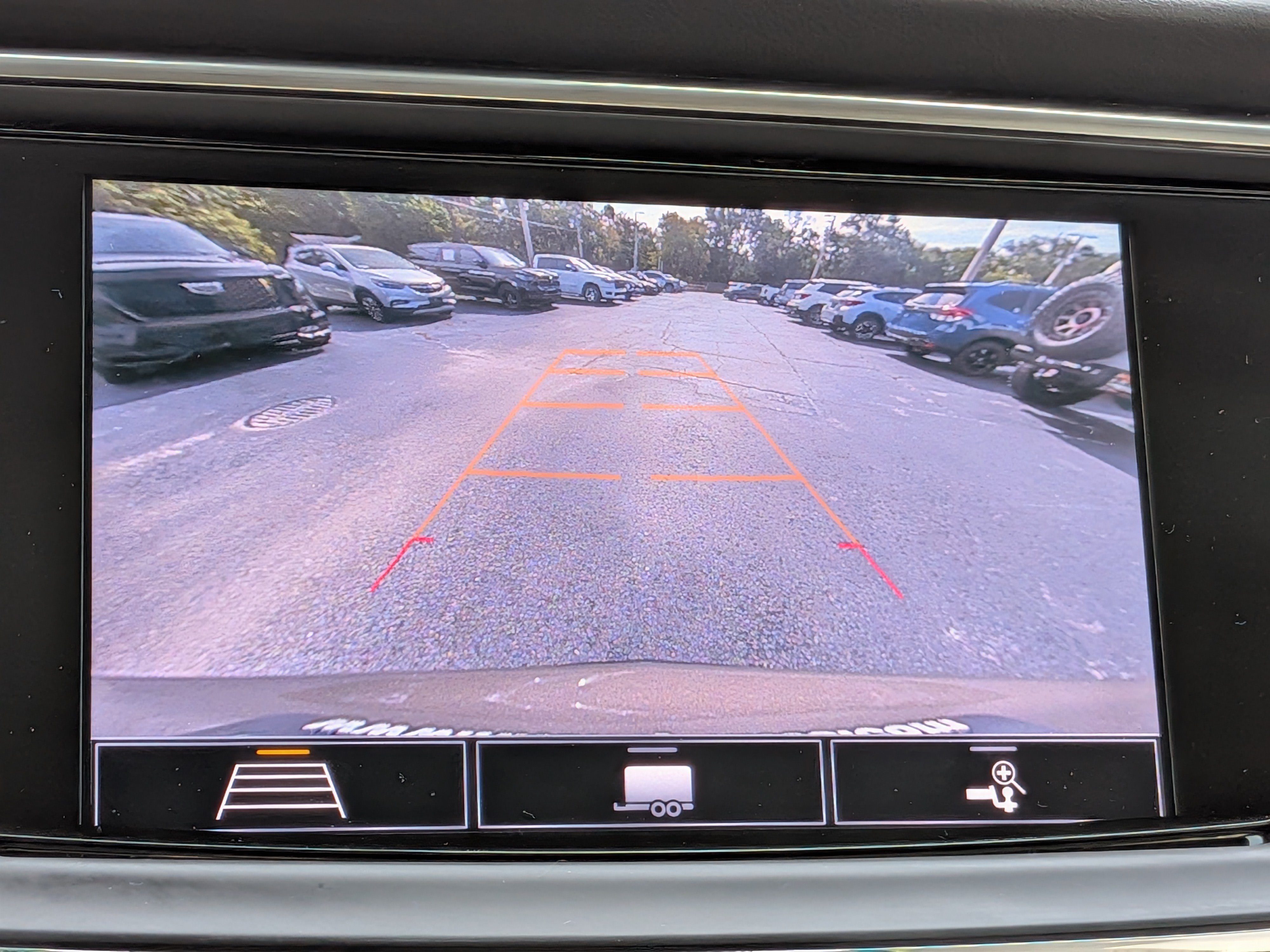Certified 2020 Buick Enclave Premium w/ Sun and Sites Package FWD image 31