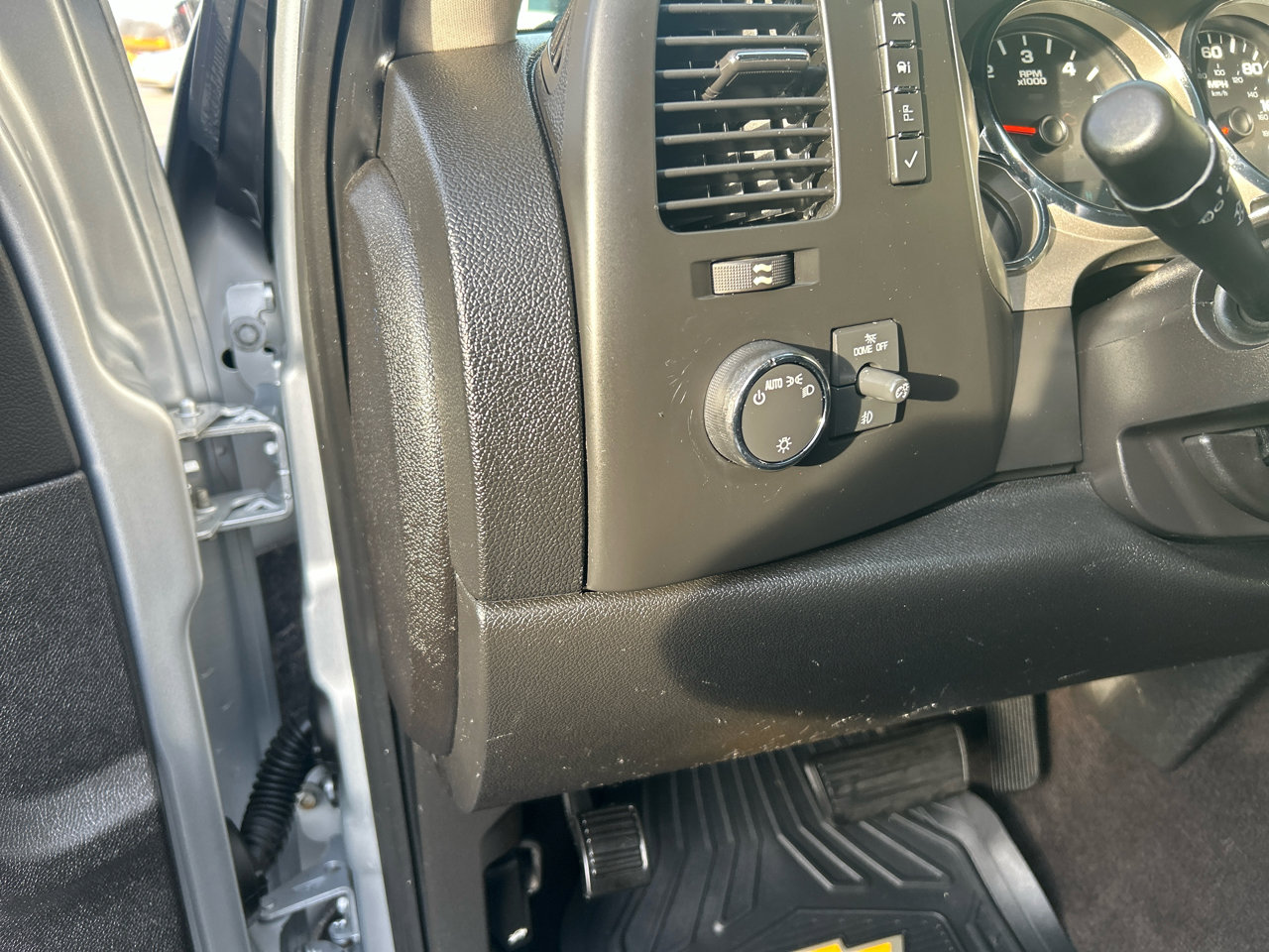 Used 2013 Chevrolet Silverado 1500 LT RWD image 12