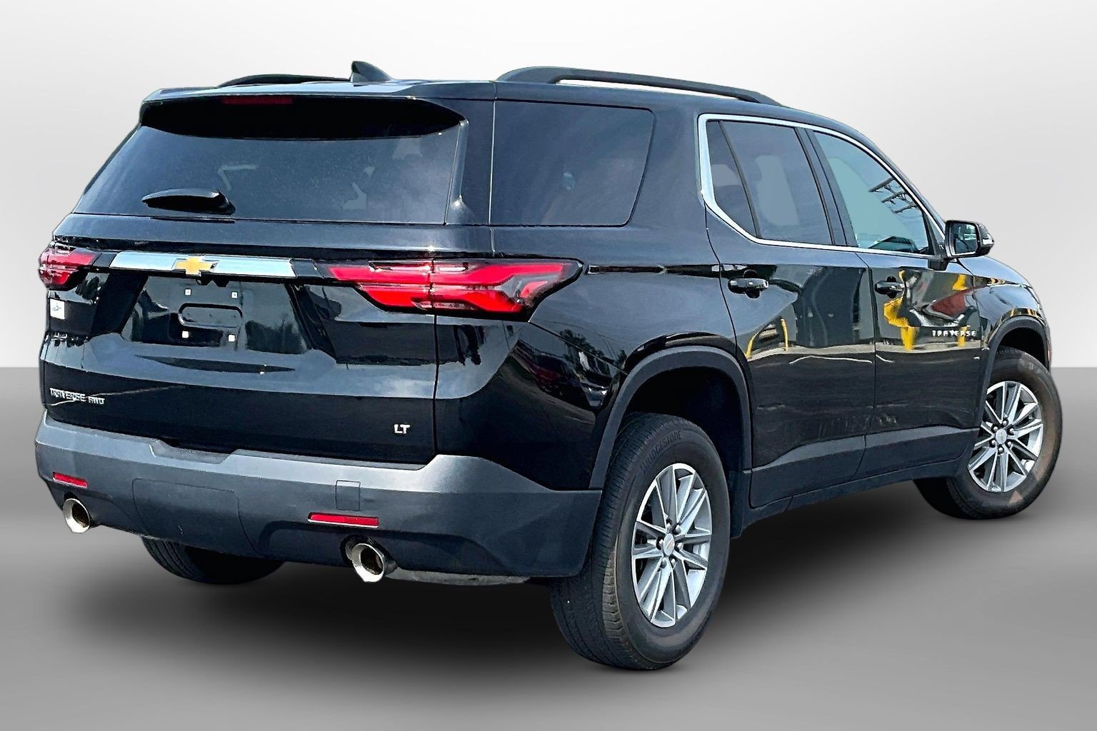 Used 2023 Chevrolet Traverse LT AWD/4WD image 11