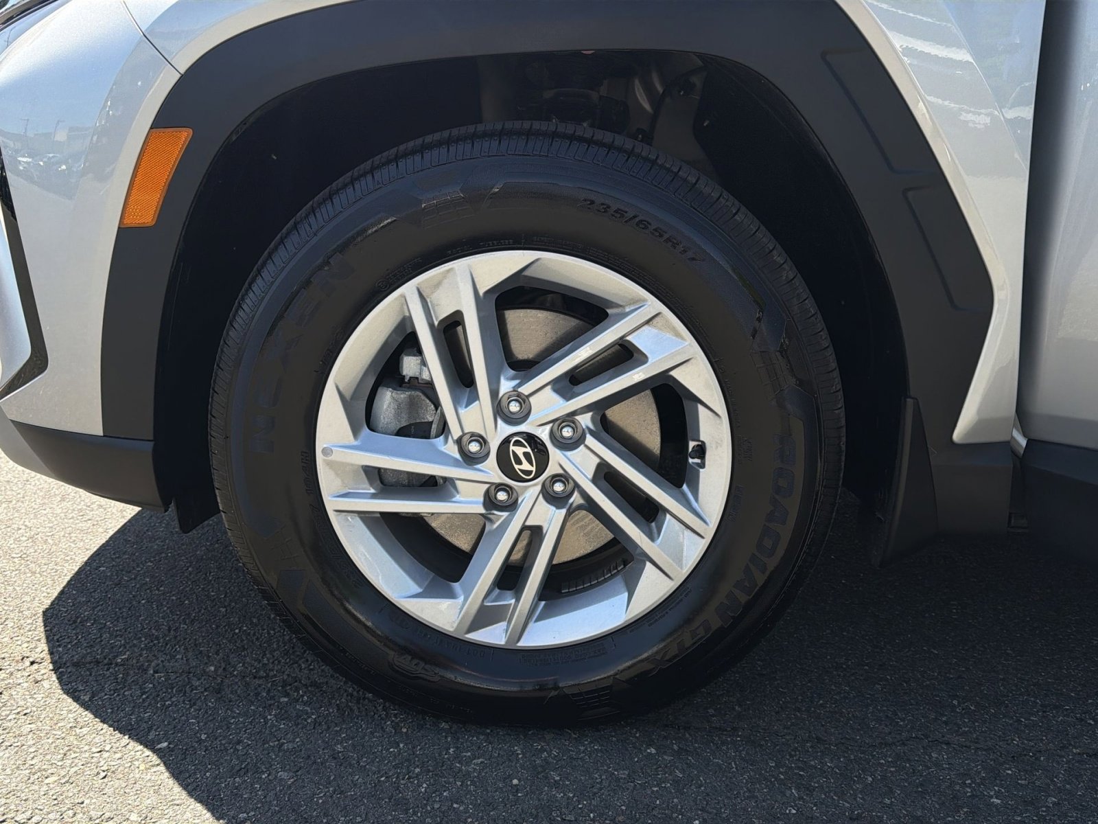 Certified 2025 Hyundai Tucson SE FWD image 12