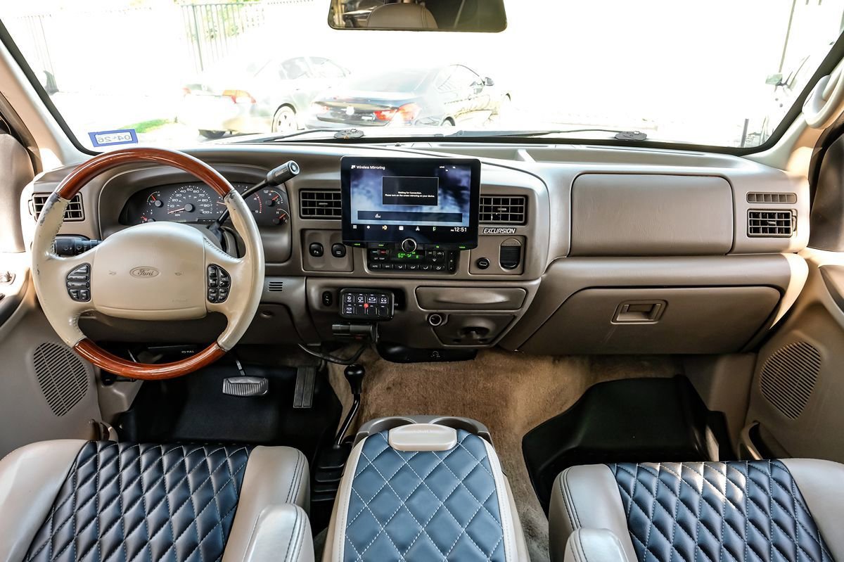 Used 2002 Ford Excursion Limited image 11